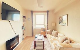 Edinburgh Meadowbank 1-Bedroom Flat
